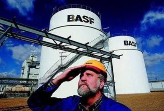 上、中、下游產(chǎn)業(yè)鏈一體化——重慶化醫(yī)/巴斯夫MDI一體化